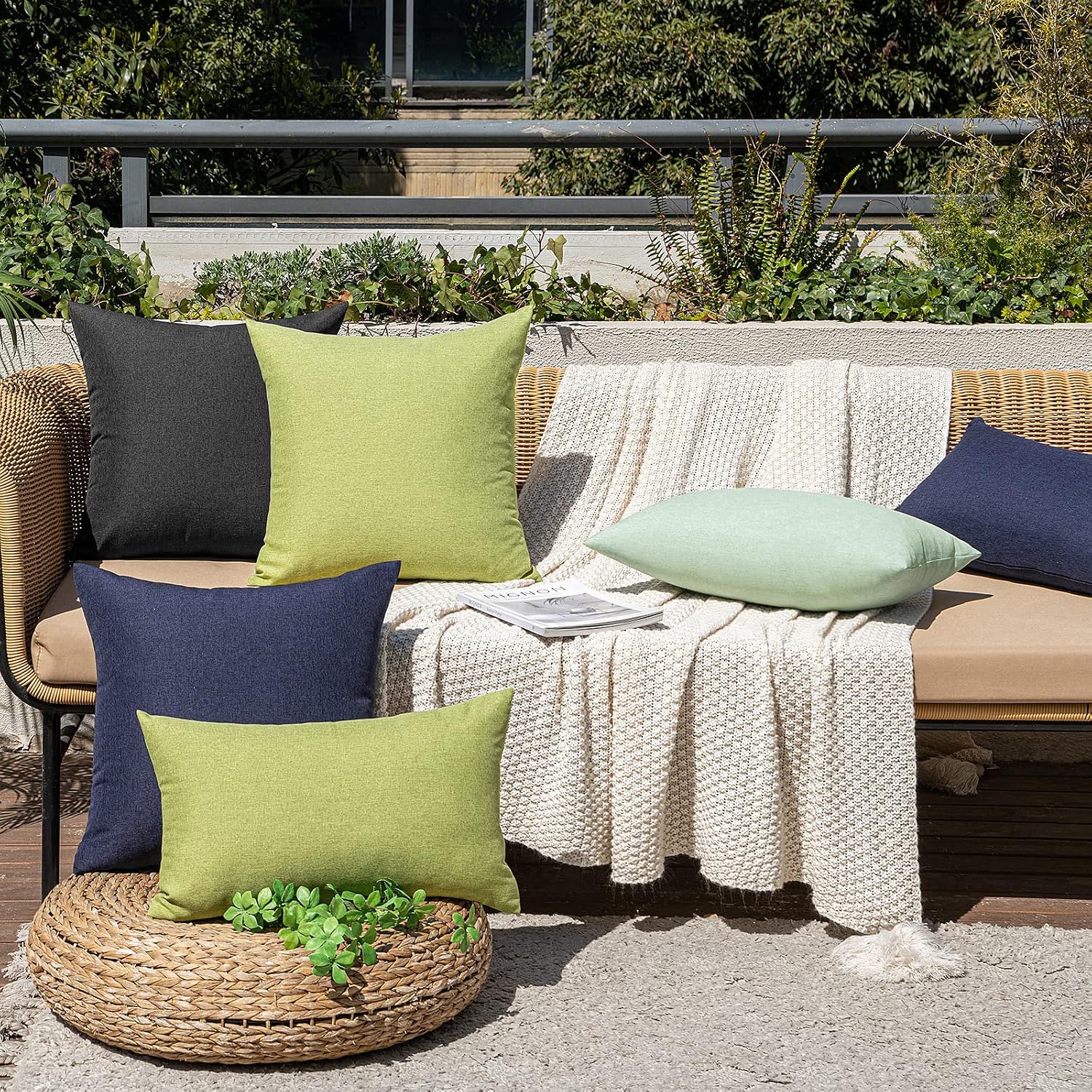MIULEE 2-Pack Waterproof Outdoor Throw Pillow Covers - 18x18 Navy Solid Design for Patio
